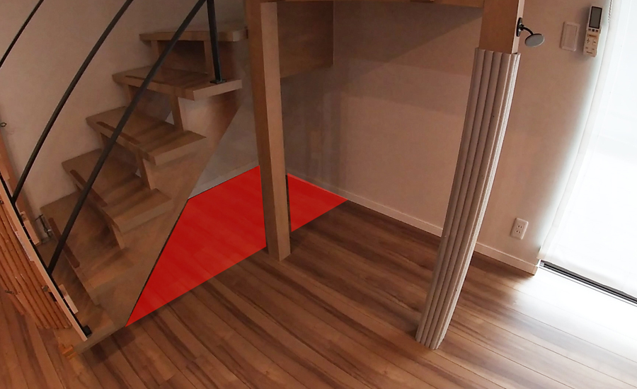実際、階段下のデッドスペース分も広くなっていることも影響していそうです。