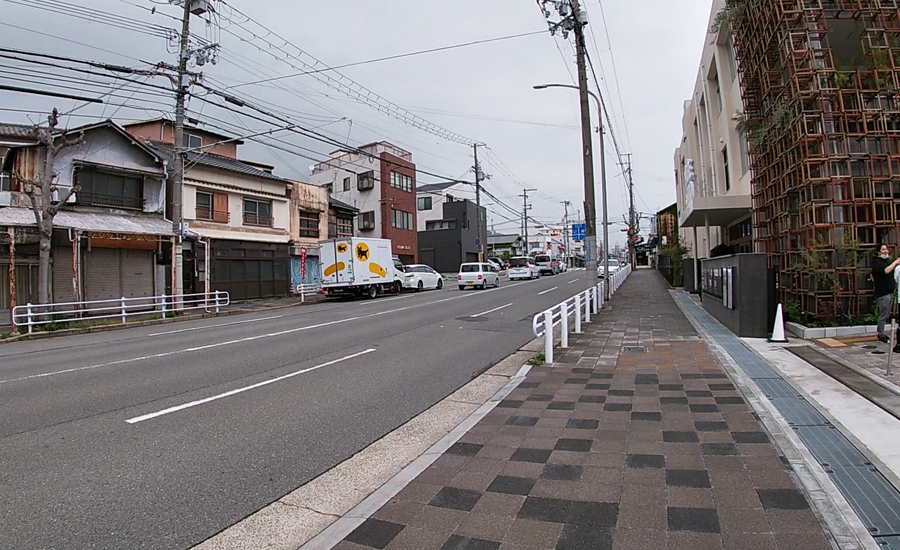 三宮からも結構、近い距離にある神戸の住宅街の中にある水族館です